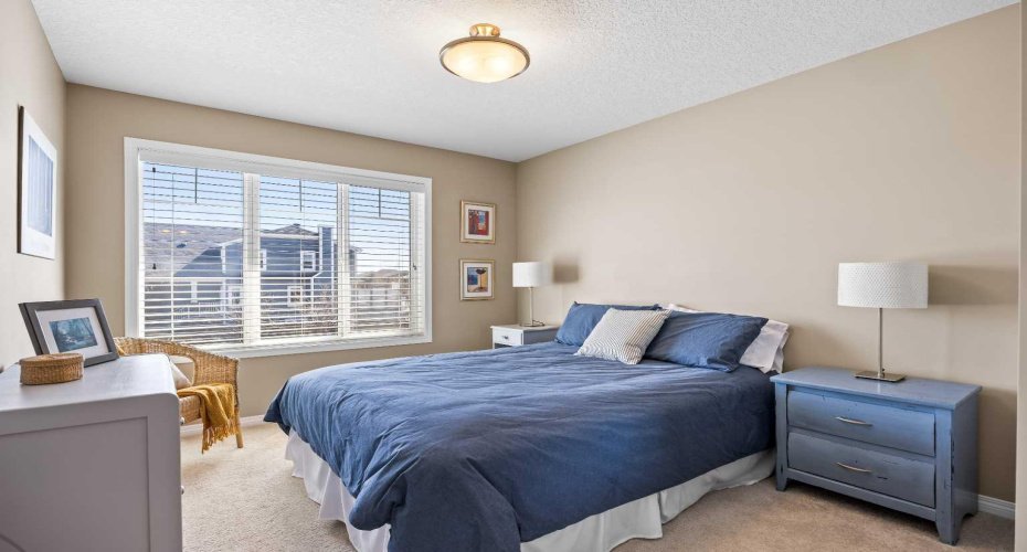 211 Mountainview Drive, Okotoks, Alberta T1S 0L6, 3 Bedrooms Bedrooms, ,4 BathroomsBathrooms,Residential,For Sale,Mountainview,A2300345