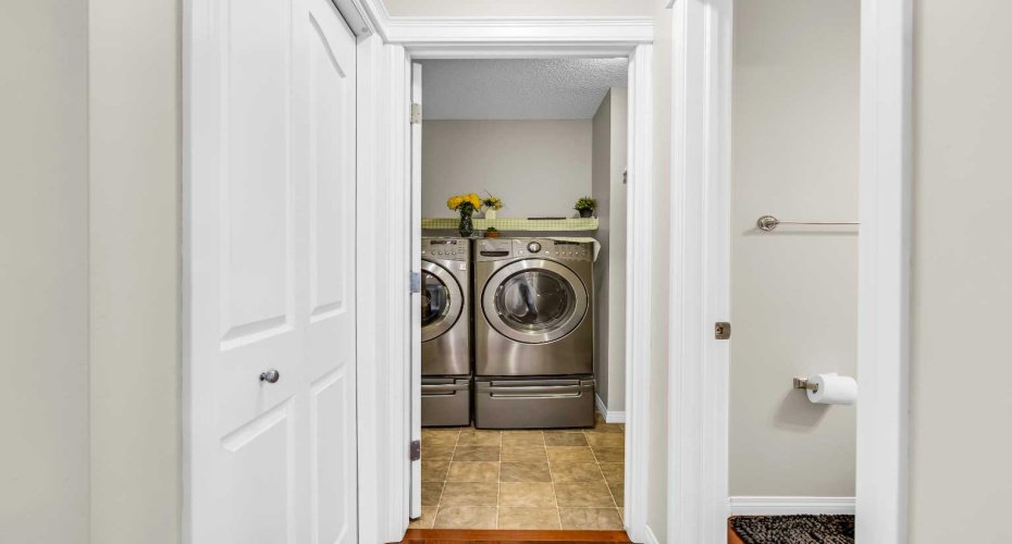 269 West Creek Boulevard, Chestermere, Alberta T1X0C6, 4 Bedrooms Bedrooms, ,3 BathroomsBathrooms,Residential,For Sale,West Creek,A2300367