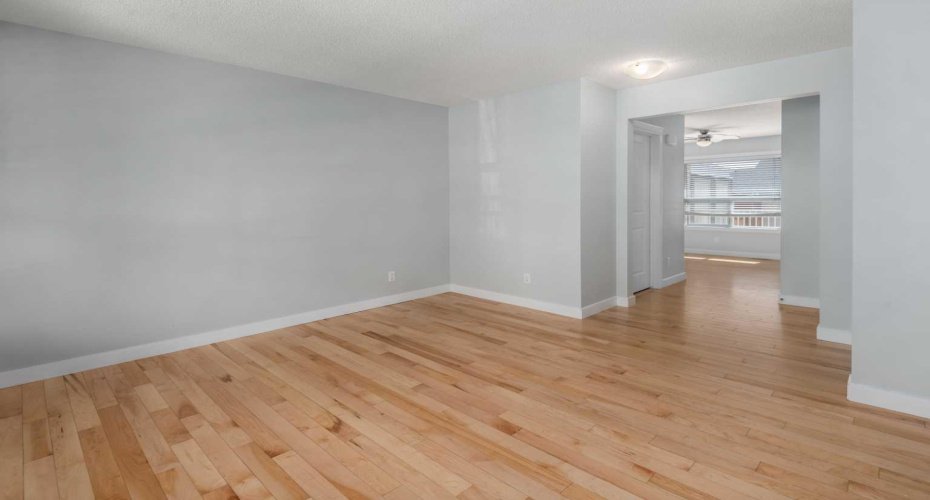 7 Clydesdale Place, Cochrane, Alberta T4C 0M4, 3 Bedrooms Bedrooms, ,3 BathroomsBathrooms,Residential,For Sale,Clydesdale,A2294674