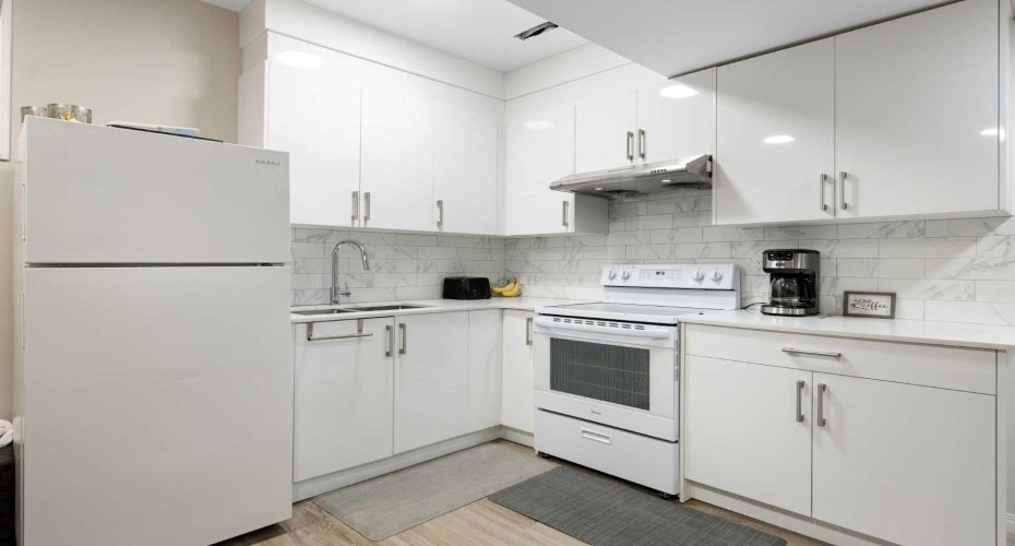 171 Chelsea Road, Chestermere, Alberta T1X 1Z3, 5 Bedrooms Bedrooms, ,4 BathroomsBathrooms,Residential,For Sale,Chelsea Road,A2299018