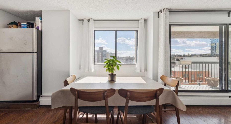 523 15 Avenue, Calgary, Alberta T2R 0R3, 2 Bedrooms Bedrooms, ,1 BathroomBathrooms,Residential,For Sale,15,A2297203