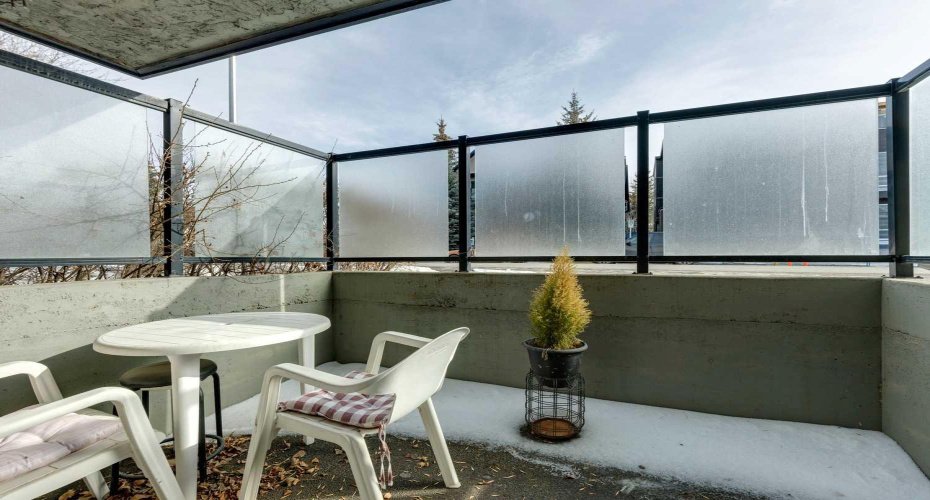 1915 26 Street, Calgary, Alberta T3E2A2, 1 Bedroom Bedrooms, ,1 BathroomBathrooms,Residential,For Sale,26,A2299863