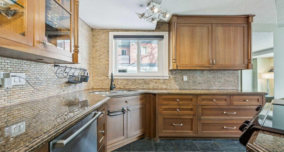 1915 26 Street, Calgary, Alberta T3E2A2, 1 Bedroom Bedrooms, ,1 BathroomBathrooms,Residential,For Sale,26,A2299863