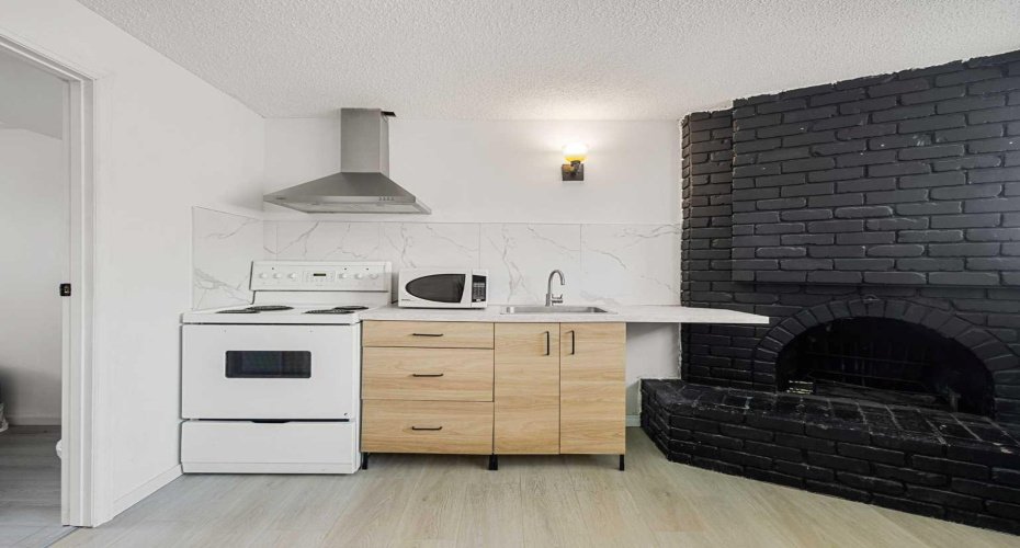 214 Huntington Close, Calgary, Alberta T2K 5B2, 5 Bedrooms Bedrooms, ,3 BathroomsBathrooms,Residential,For Sale,Huntington,A2299935