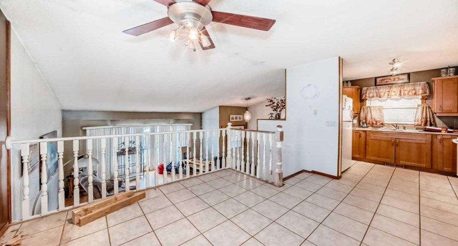 243 Erin Meadow Close, Calgary, Alberta T2B 3E6, 4 Bedrooms Bedrooms, ,2 BathroomsBathrooms,Residential,For Sale,Erin Meadow,A2300135