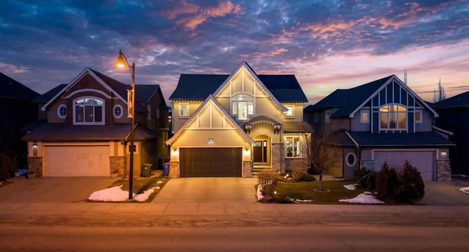 Welcome to 52 Aspen Summit Drive SW...