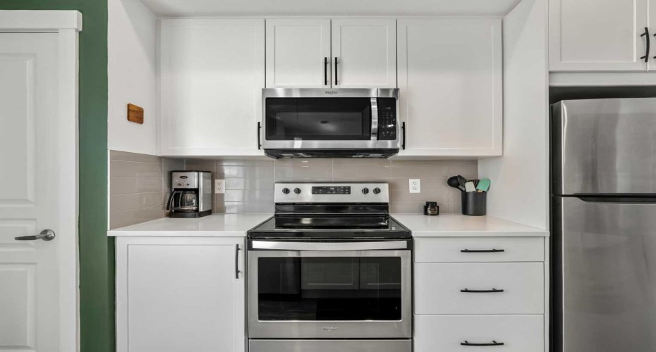 32 Horseshoe Crescent, Cochrane, Alberta T4C 2P4, 3 Bedrooms Bedrooms, ,3 BathroomsBathrooms,Residential,For Sale,Horseshoe,A2300233