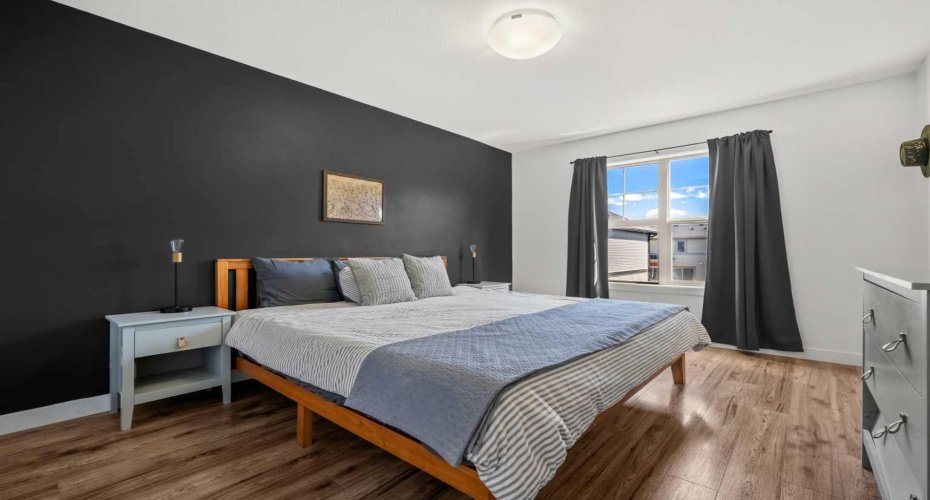 32 Horseshoe Crescent, Cochrane, Alberta T4C 2P4, 3 Bedrooms Bedrooms, ,3 BathroomsBathrooms,Residential,For Sale,Horseshoe,A2300233