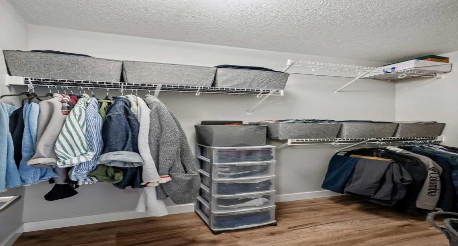 32 Horseshoe Crescent, Cochrane, Alberta T4C 2P4, 3 Bedrooms Bedrooms, ,3 BathroomsBathrooms,Residential,For Sale,Horseshoe,A2300233