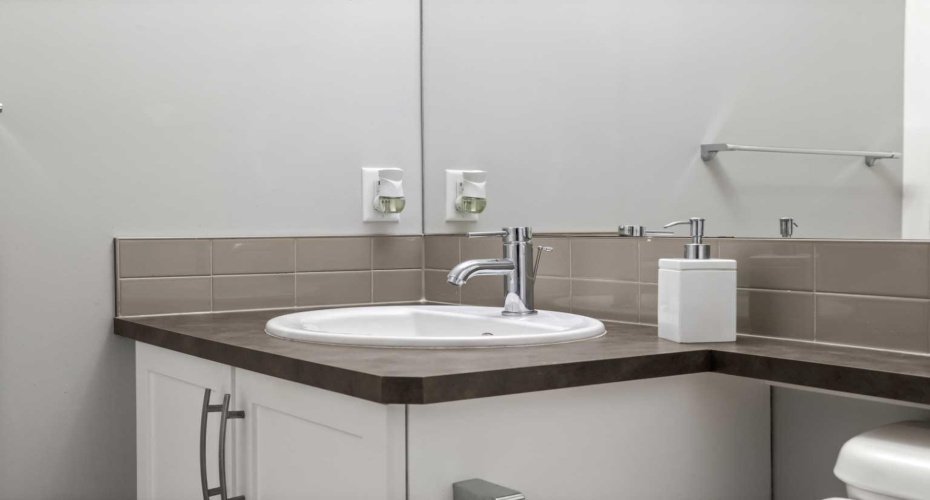 32 Horseshoe Crescent, Cochrane, Alberta T4C 2P4, 3 Bedrooms Bedrooms, ,3 BathroomsBathrooms,Residential,For Sale,Horseshoe,A2300233