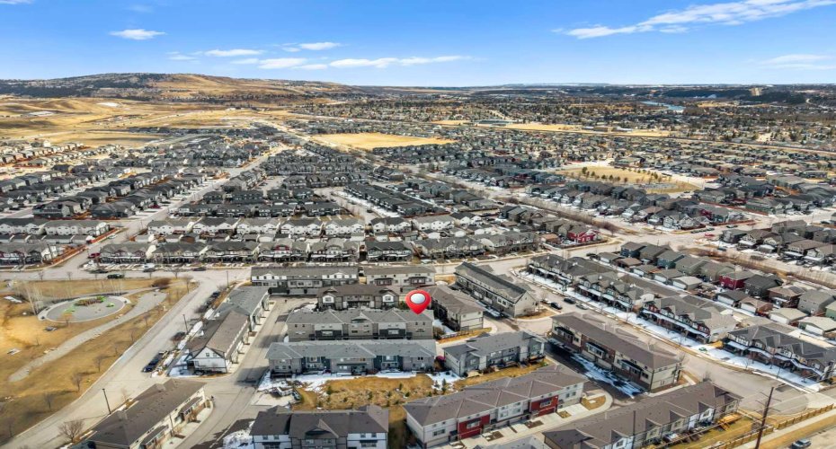 32 Horseshoe Crescent, Cochrane, Alberta T4C 2P4, 3 Bedrooms Bedrooms, ,3 BathroomsBathrooms,Residential,For Sale,Horseshoe,A2300233