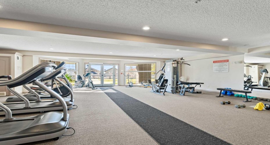 1 Crystal Green Lane, Okotoks, Alberta T1S 0C5, 2 Bedrooms Bedrooms, ,2 BathroomsBathrooms,Residential,For Sale,Crystal Green,A2300391