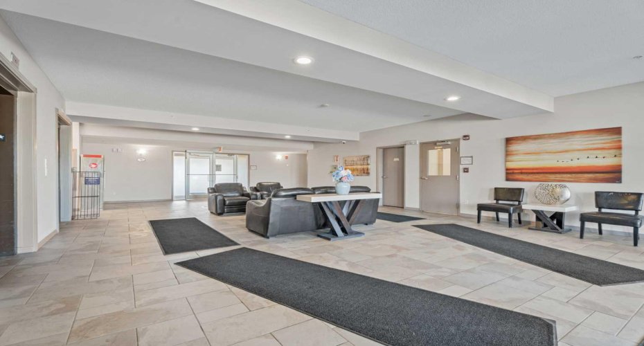 1 Crystal Green Lane, Okotoks, Alberta T1S 0C5, 2 Bedrooms Bedrooms, ,2 BathroomsBathrooms,Residential,For Sale,Crystal Green,A2300391