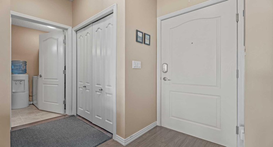 1 Crystal Green Lane, Okotoks, Alberta T1S 0C5, 2 Bedrooms Bedrooms, ,2 BathroomsBathrooms,Residential,For Sale,Crystal Green,A2300391