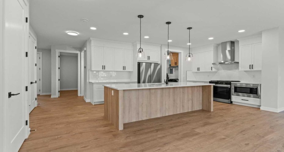 294 Kinniburgh Loop, Chestermere, Alberta T1X 3C3, 6 Bedrooms Bedrooms, ,4 BathroomsBathrooms,Residential,For Sale,Kinniburgh,A2300591