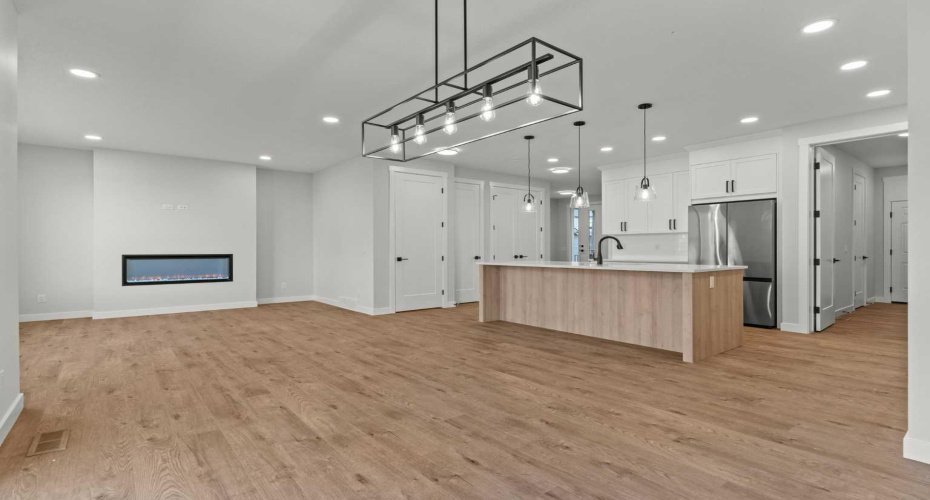 294 Kinniburgh Loop, Chestermere, Alberta T1X 3C3, 6 Bedrooms Bedrooms, ,4 BathroomsBathrooms,Residential,For Sale,Kinniburgh,A2300591