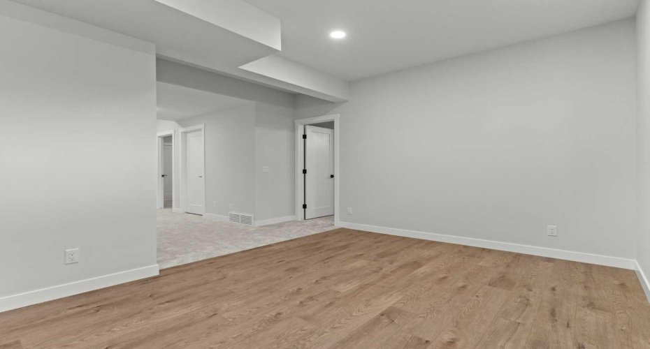 294 Kinniburgh Loop, Chestermere, Alberta T1X 3C3, 6 Bedrooms Bedrooms, ,4 BathroomsBathrooms,Residential,For Sale,Kinniburgh,A2300591