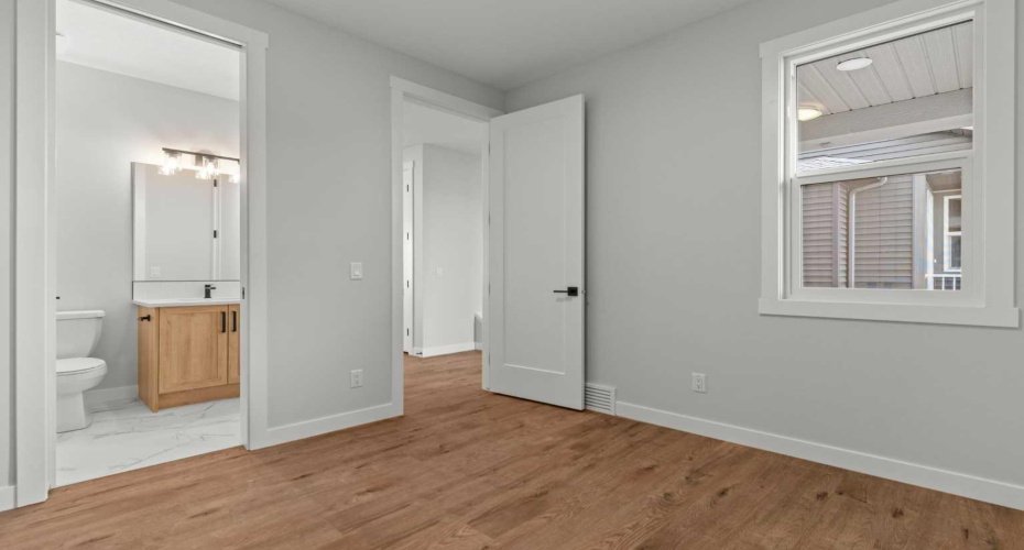 294 Kinniburgh Loop, Chestermere, Alberta T1X 3C3, 6 Bedrooms Bedrooms, ,4 BathroomsBathrooms,Residential,For Sale,Kinniburgh,A2300591