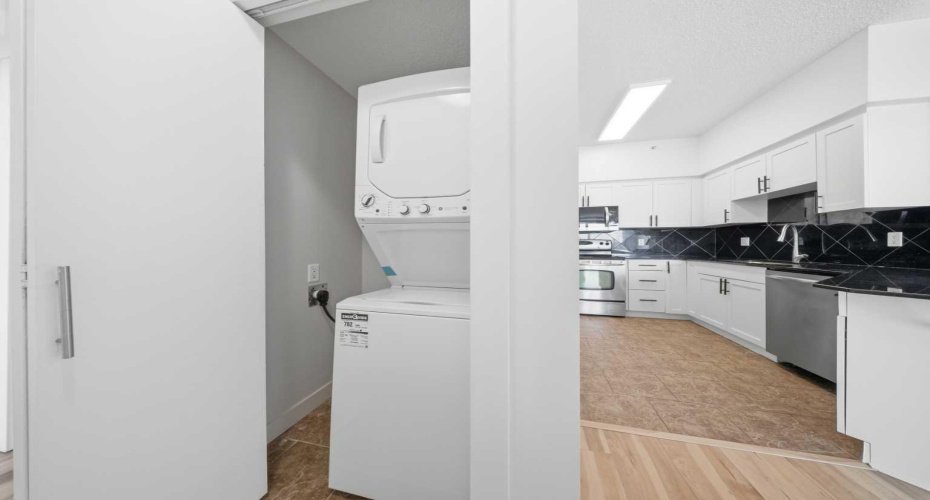 8710 Horton Road, Calgary, Alberta T2V 0P7, 2 Bedrooms Bedrooms, ,2 BathroomsBathrooms,Residential,For Sale,Horton,A2300638