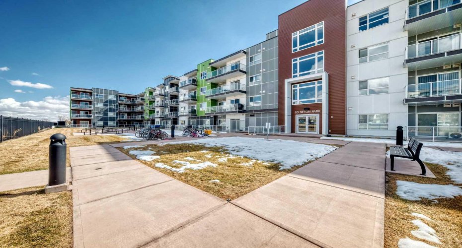20 Seton Park, Calgary, Alberta T3M 2G2, 2 Bedrooms Bedrooms, ,2 BathroomsBathrooms,Residential,For Sale,Seton,A2300681