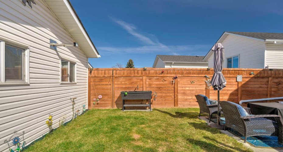 60 HUNTERHORN Crescent, Calgary, Alberta T2K 6J3, 3 Bedrooms Bedrooms, ,2 BathroomsBathrooms,Residential,For Sale,HUNTERHORN,A2300686