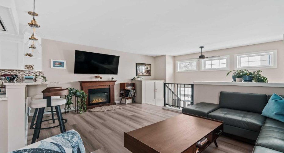 60 HUNTERHORN Crescent, Calgary, Alberta T2K 6J3, 3 Bedrooms Bedrooms, ,2 BathroomsBathrooms,Residential,For Sale,HUNTERHORN,A2300686
