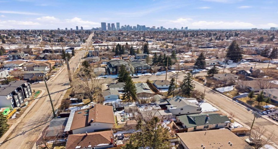 134 32 Avenue, Calgary, Alberta T2E 2G5, 2 Bedrooms Bedrooms, ,2 BathroomsBathrooms,Residential,For Sale,32,A2300693