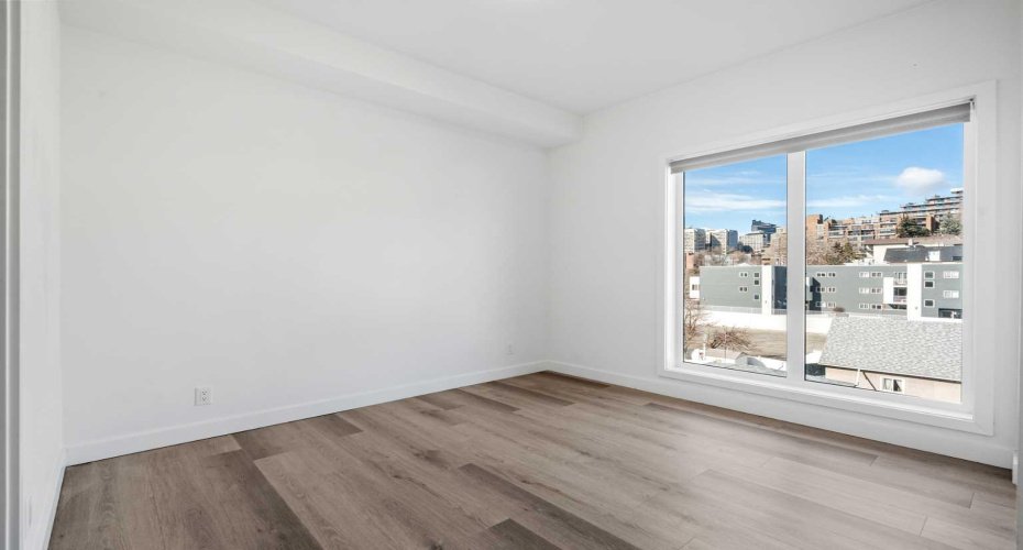 455 1 Avenue, Calgary, Alberta T2E 0B3, 2 Bedrooms Bedrooms, ,2 BathroomsBathrooms,Residential,For Sale,1,A2300706