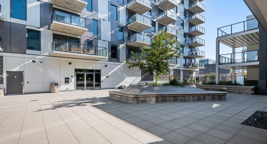 455 1 Avenue, Calgary, Alberta T2E 0B3, 2 Bedrooms Bedrooms, ,2 BathroomsBathrooms,Residential,For Sale,1,A2300706