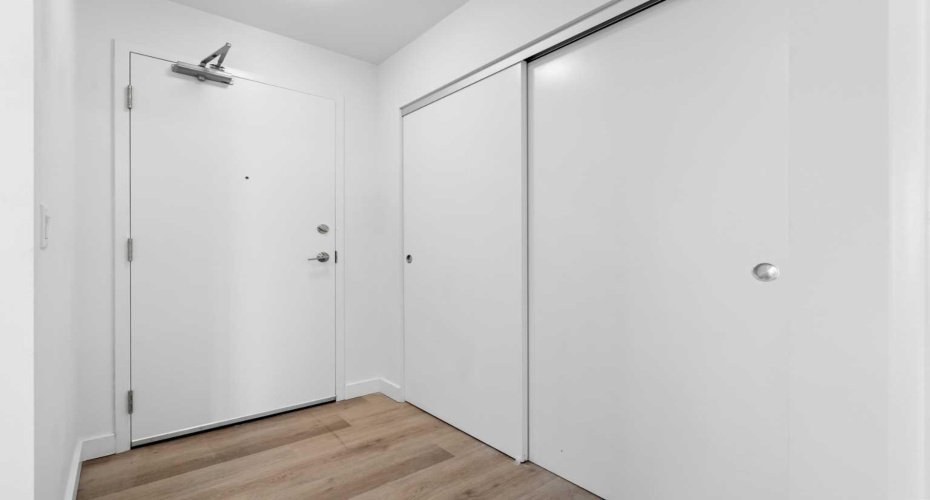 455 1 Avenue, Calgary, Alberta T2E 0B3, 2 Bedrooms Bedrooms, ,2 BathroomsBathrooms,Residential,For Sale,1,A2300706