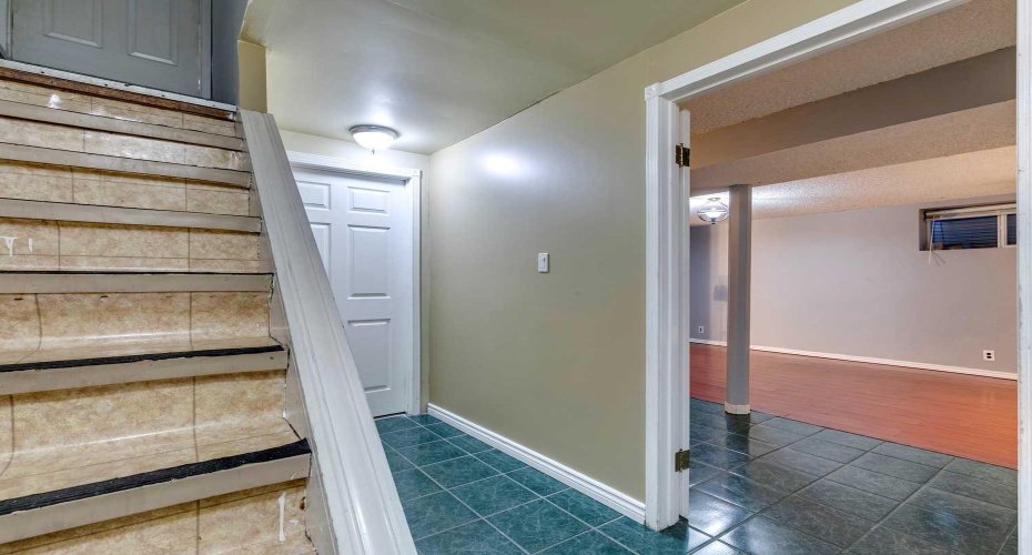 100 Allandale Close, Calgary, Alberta T2H 1V9, 5 Bedrooms Bedrooms, ,2 BathroomsBathrooms,Residential,For Sale,Allandale,A2300744