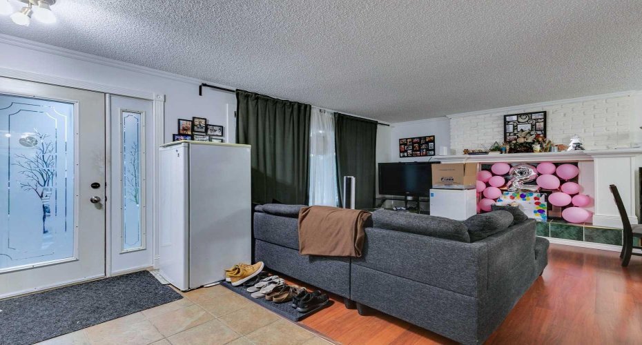 100 Allandale Close, Calgary, Alberta T2H 1V9, 5 Bedrooms Bedrooms, ,2 BathroomsBathrooms,Residential,For Sale,Allandale,A2300744