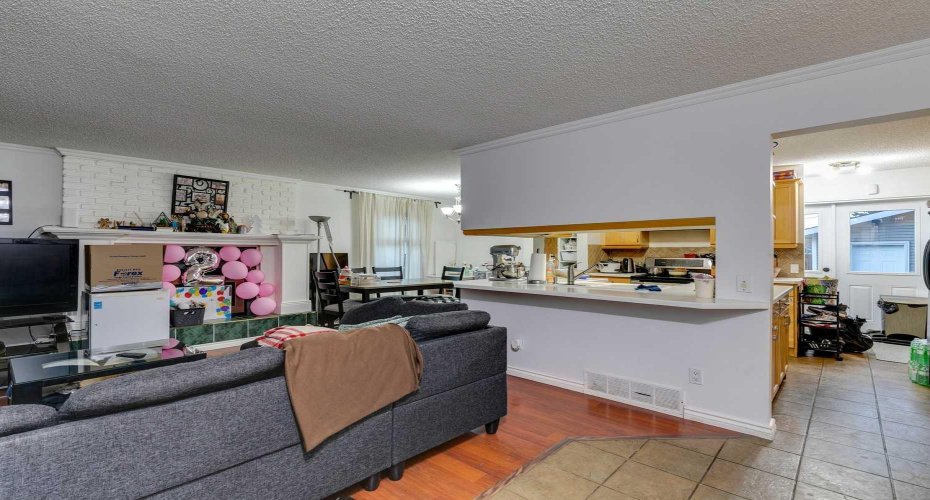 100 Allandale Close, Calgary, Alberta T2H 1V9, 5 Bedrooms Bedrooms, ,2 BathroomsBathrooms,Residential,For Sale,Allandale,A2300744