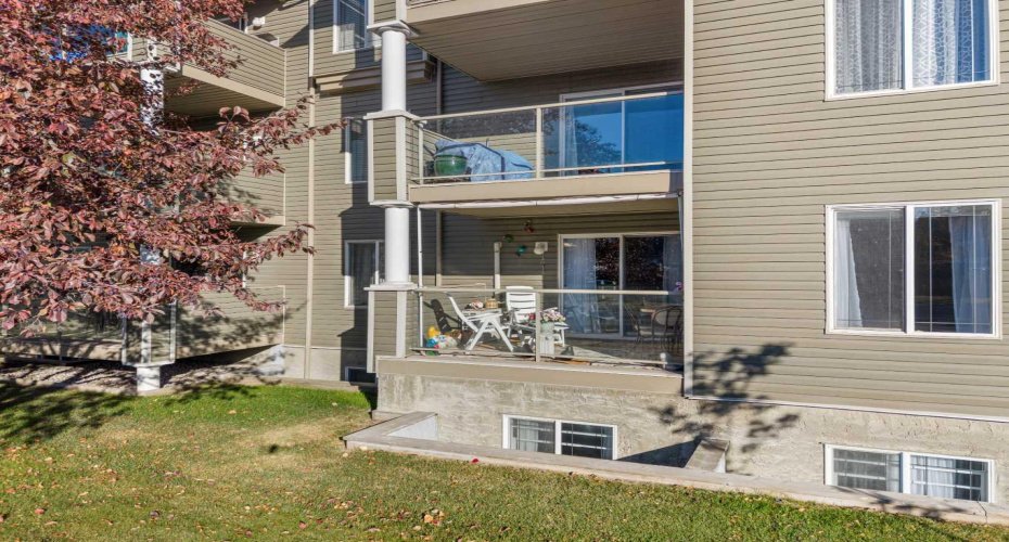 1208 Millrise Point, Calgary, Alberta T2Y 3W4, 4 Bedrooms Bedrooms, ,3 BathroomsBathrooms,Residential,For Sale,Millrise,A2300748