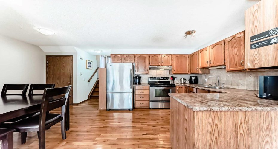 209 Somervale Point, Calgary, Alberta T2Y 3K4, 2 Bedrooms Bedrooms, ,2 BathroomsBathrooms,Residential,For Sale,Somervale,A2300761