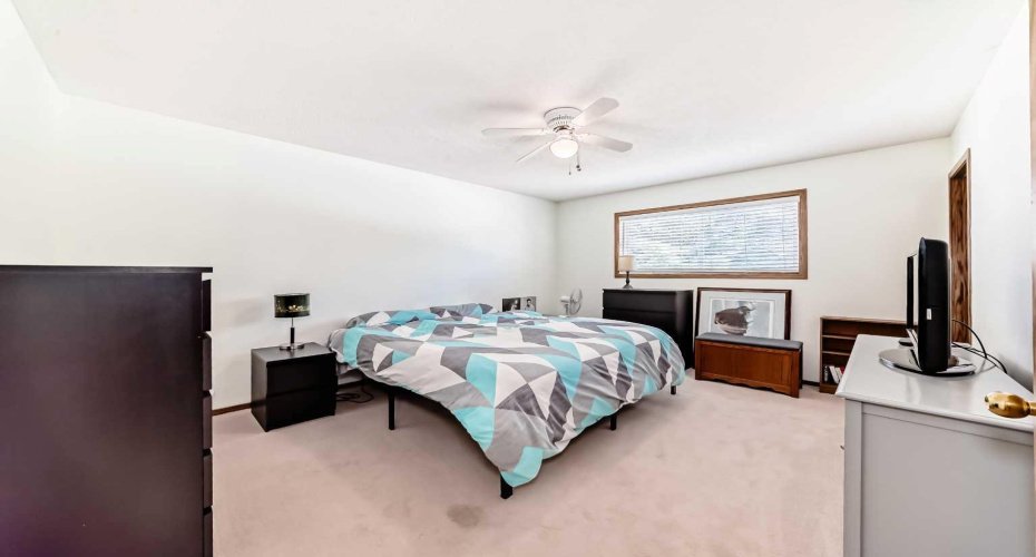 209 Somervale Point, Calgary, Alberta T2Y 3K4, 2 Bedrooms Bedrooms, ,2 BathroomsBathrooms,Residential,For Sale,Somervale,A2300761