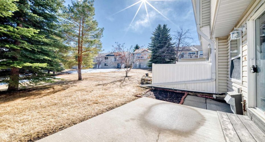 209 Somervale Point, Calgary, Alberta T2Y 3K4, 2 Bedrooms Bedrooms, ,2 BathroomsBathrooms,Residential,For Sale,Somervale,A2300761