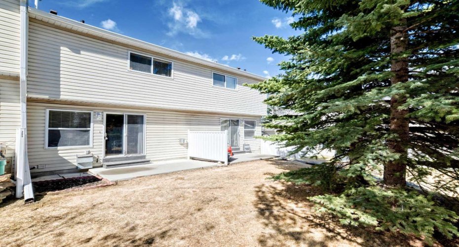 209 Somervale Point, Calgary, Alberta T2Y 3K4, 2 Bedrooms Bedrooms, ,2 BathroomsBathrooms,Residential,For Sale,Somervale,A2300761