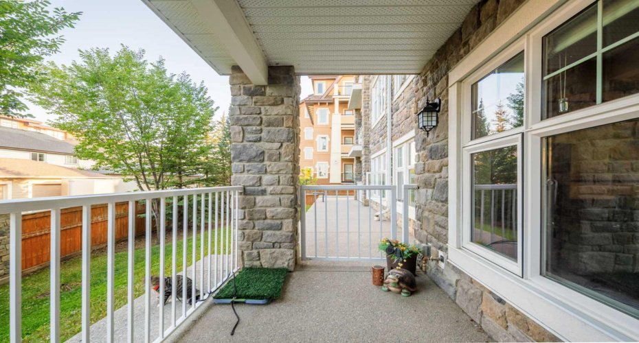 11 Mahogany Row, Calgary, Alberta T3M 2L6, 2 Bedrooms Bedrooms, ,1 BathroomBathrooms,Residential,For Sale,Mahogany,A2300773