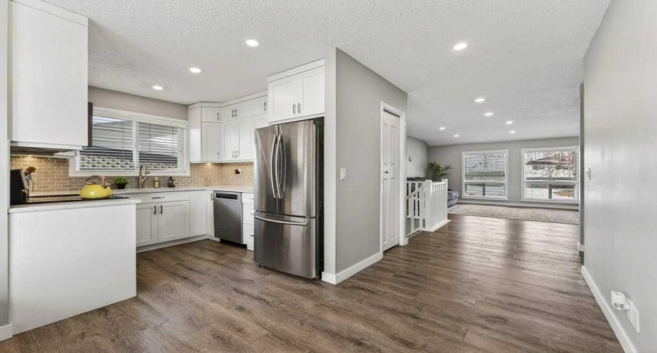 96 Templehill Drive, Calgary, Alberta T1Y 4C3, 4 Bedrooms Bedrooms, ,3 BathroomsBathrooms,Residential,For Sale,Templehill,A2298994