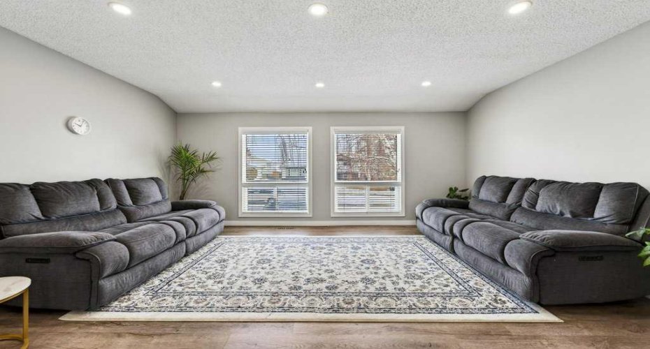 96 Templehill Drive, Calgary, Alberta T1Y 4C3, 4 Bedrooms Bedrooms, ,3 BathroomsBathrooms,Residential,For Sale,Templehill,A2298994