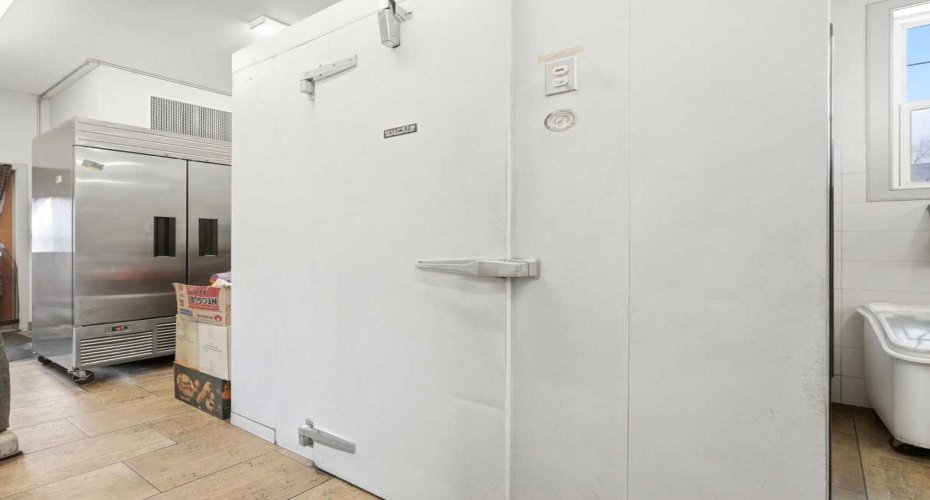 115 Fifth Avenue, Cochrane, Alberta T4C 1B1, ,Commercial,For Sale,Fifth,A2299220