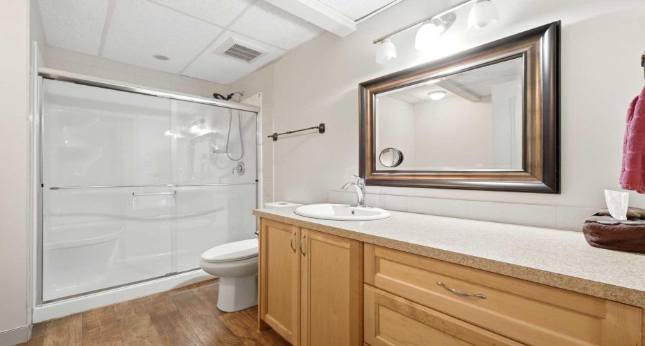 115 Fifth Avenue, Cochrane, Alberta T4C 1B1, ,Commercial,For Sale,Fifth,A2299220