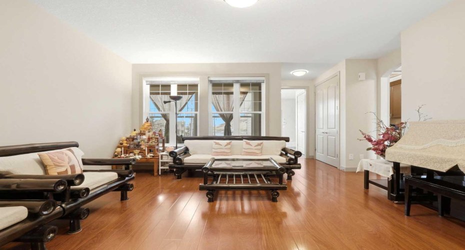 115 Fifth Avenue, Cochrane, Alberta T4C 1B1, ,Commercial,For Sale,Fifth,A2299220