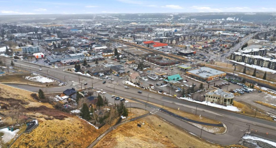 115 Fifth Avenue, Cochrane, Alberta T4C 1B1, ,Commercial,For Sale,Fifth,A2299220