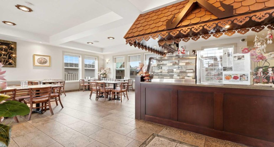 115 Fifth Avenue, Cochrane, Alberta T4C 1B1, ,Commercial,For Sale,Fifth,A2299220