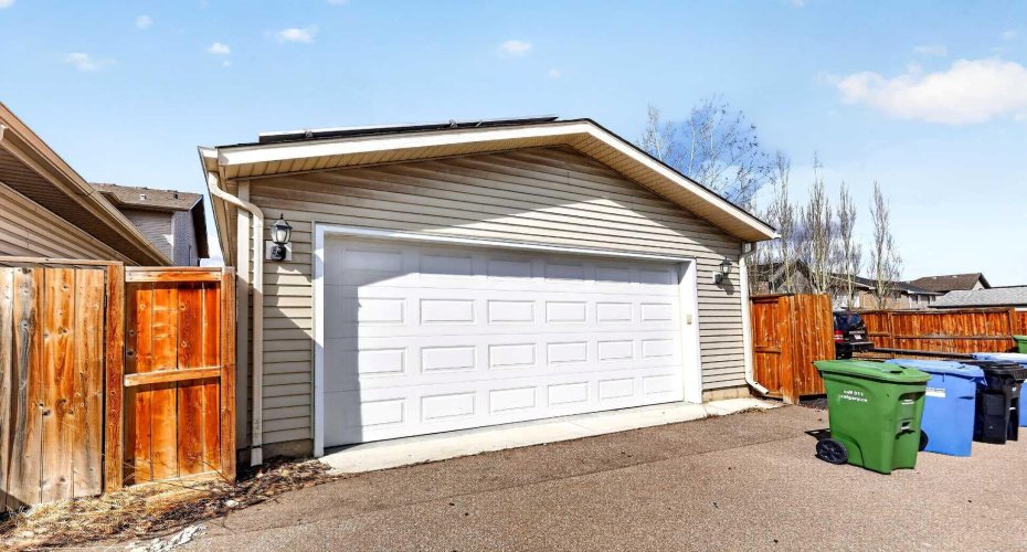 336 Cranberry Circle, Calgary, Alberta T3M 1E4, 3 Bedrooms Bedrooms, ,3 BathroomsBathrooms,Residential,For Sale,Cranberry,A2300810