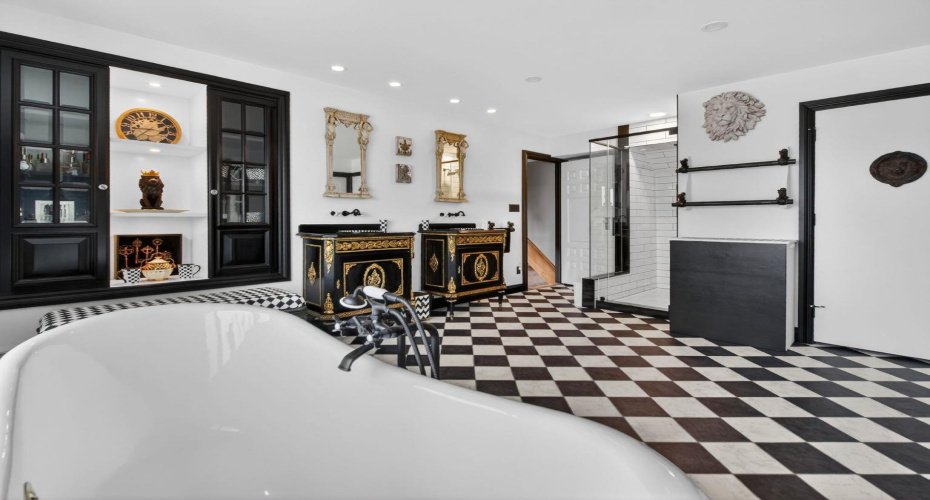 102 West Terrace Crescent, Cochrane, Alberta T4C1R9, 5 Bedrooms Bedrooms, ,6 BathroomsBathrooms,Residential,For Sale,West Terrace,A2299478