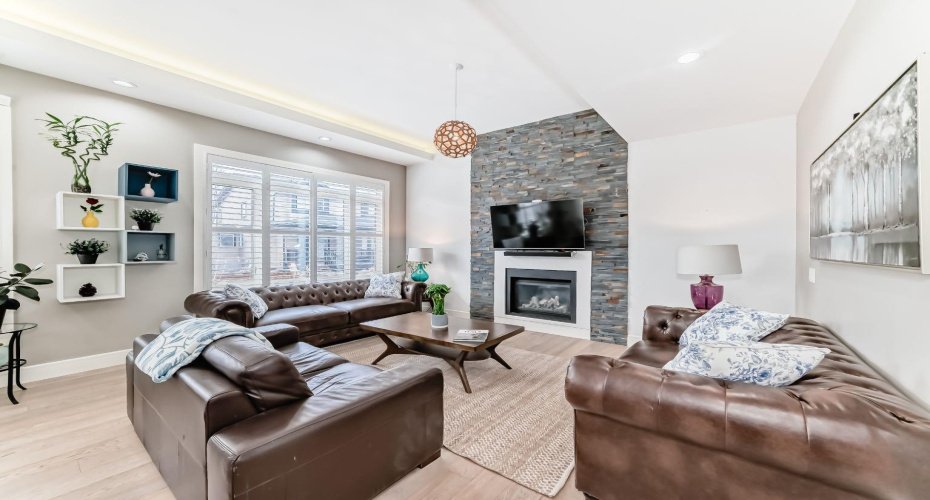 193 Kinniburgh Circle, Chestermere, Alberta T1X 0P8, 5 Bedrooms Bedrooms, ,3 BathroomsBathrooms,Residential,For Sale,Kinniburgh,A2300713