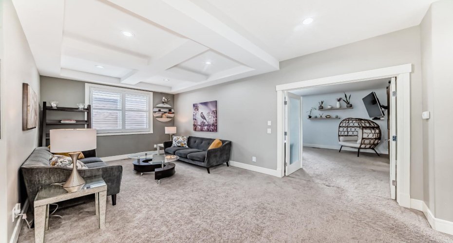 193 Kinniburgh Circle, Chestermere, Alberta T1X 0P8, 5 Bedrooms Bedrooms, ,3 BathroomsBathrooms,Residential,For Sale,Kinniburgh,A2300713